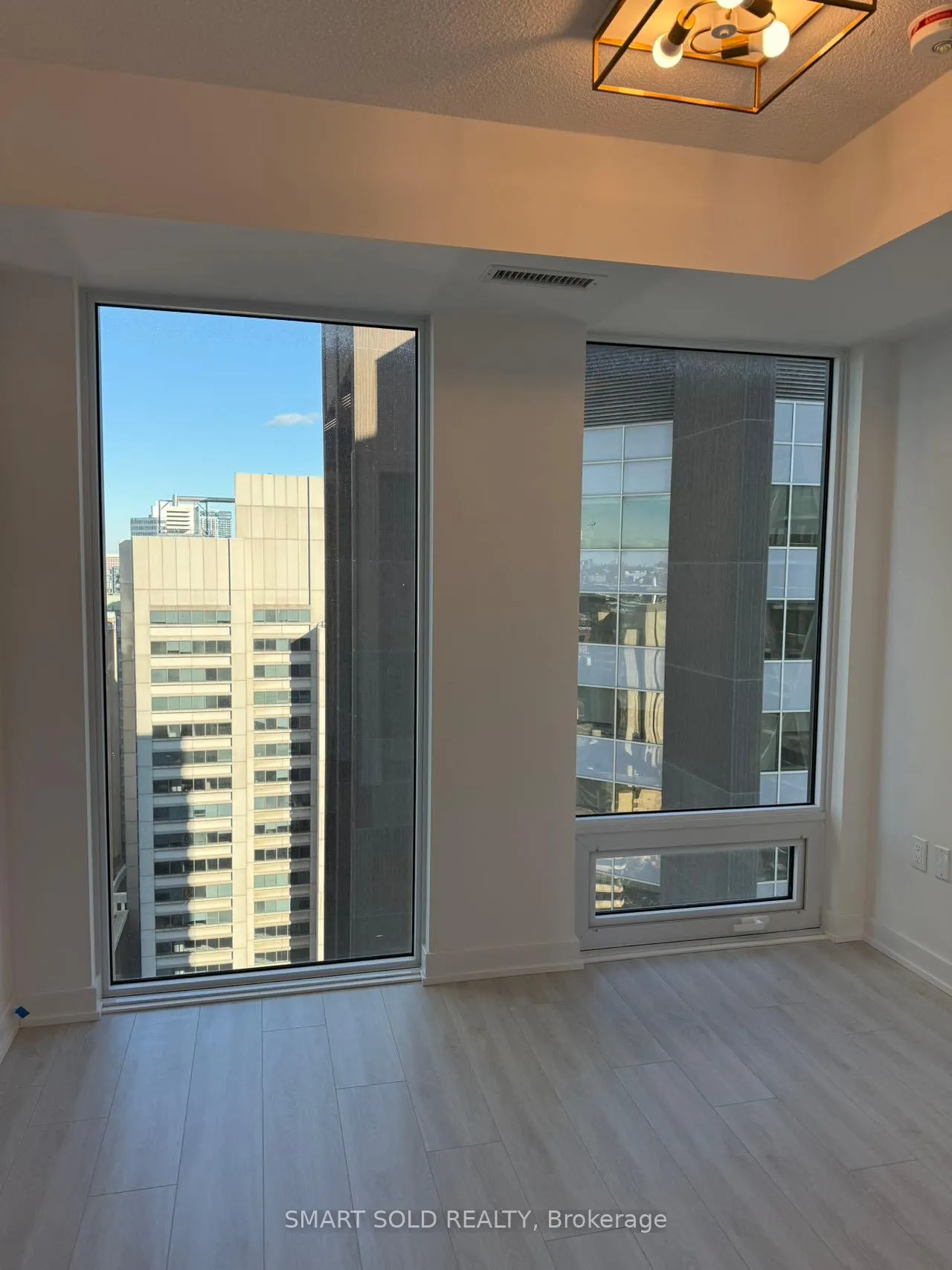 Photo 3 of Unit 2804, 238 Simcoe Street, Toronto, Kensington-Chinatown — HOMEH