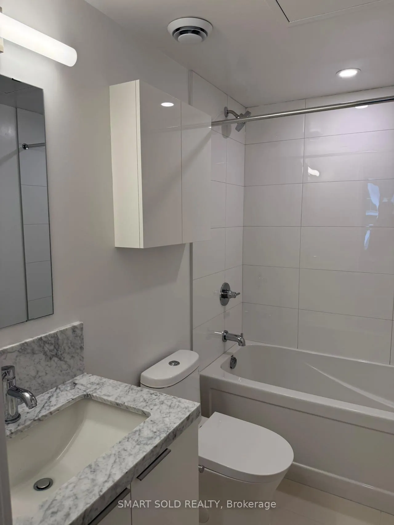 Photo 4 of Unit 2804, 238 Simcoe Street, Toronto, Kensington-Chinatown — HOMEH