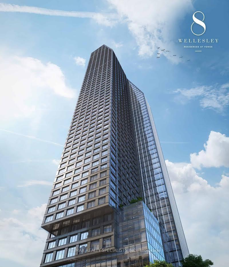 Front of Unit 2807, 8 Wellesley Street W