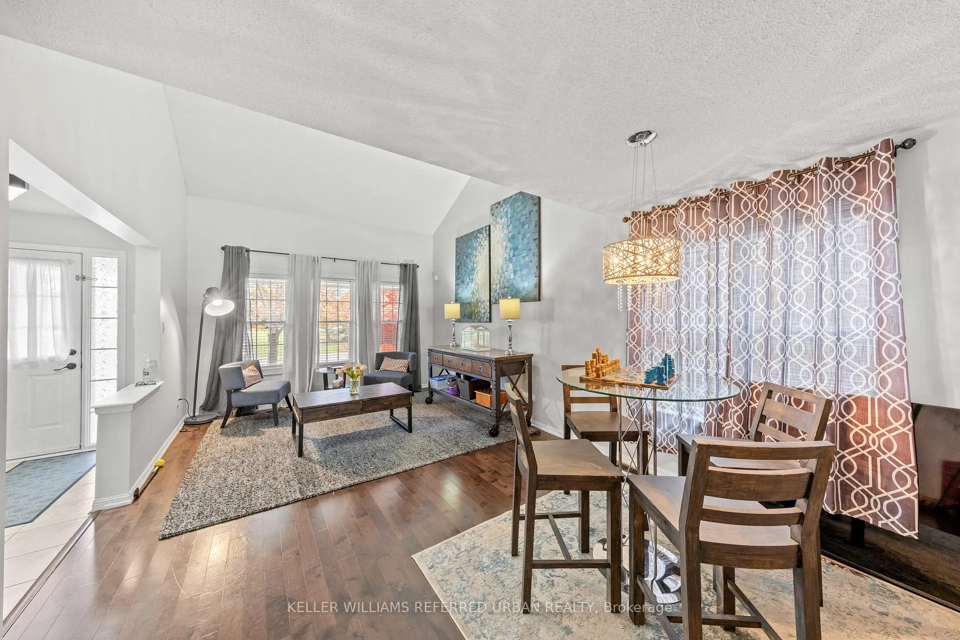 Photo 9 of 20 Williamson Drive, Brampton, Fletcher's Meadow — HOMEH