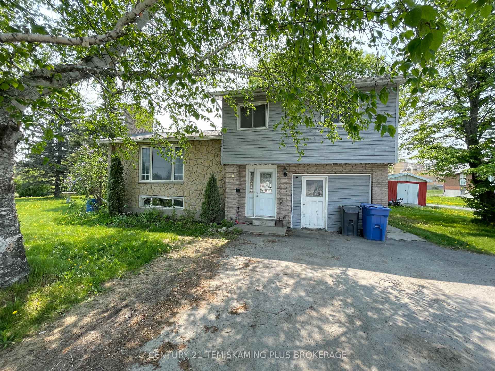 Photo 2 of 138 Fourth Avenue, Englehart — HOMEH