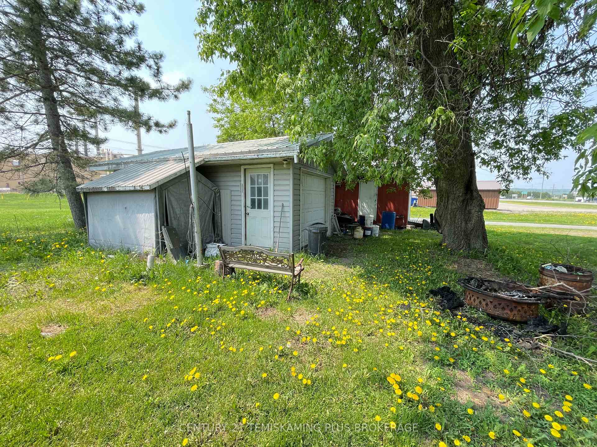 Photo 9 of 138 Fourth Avenue, Englehart — HOMEH