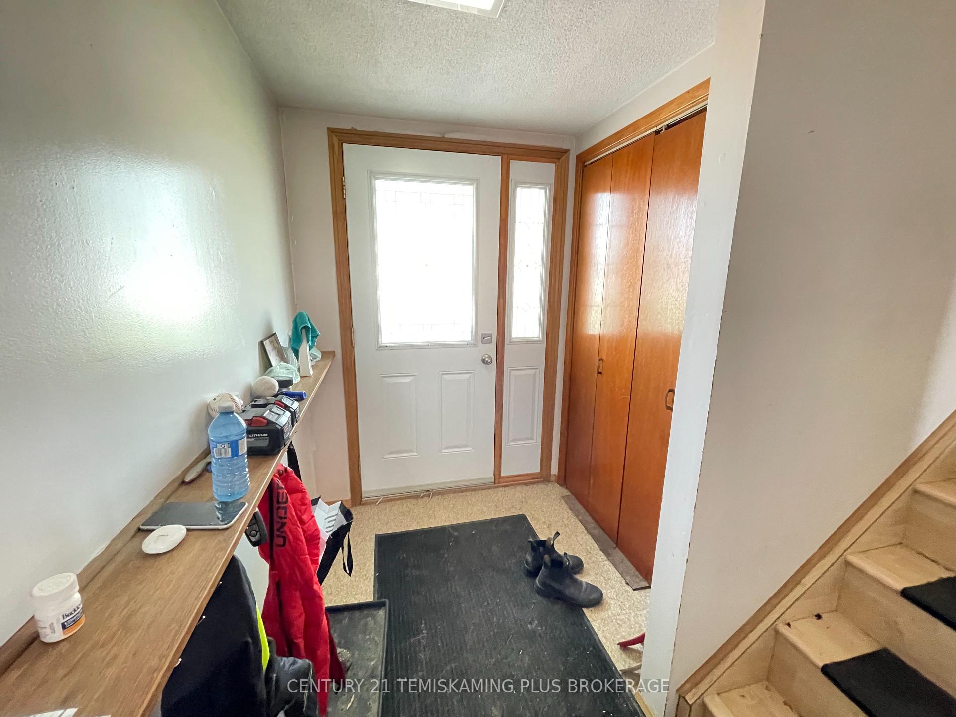 Photo 12 of 138 Fourth Avenue, Englehart — HOMEH