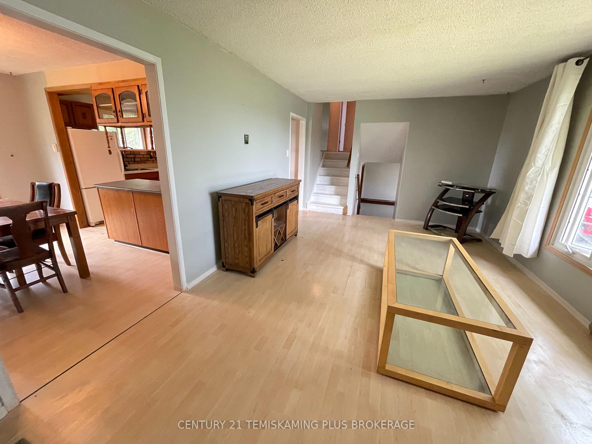 Photo 13 of 138 Fourth Avenue, Englehart — HOMEH