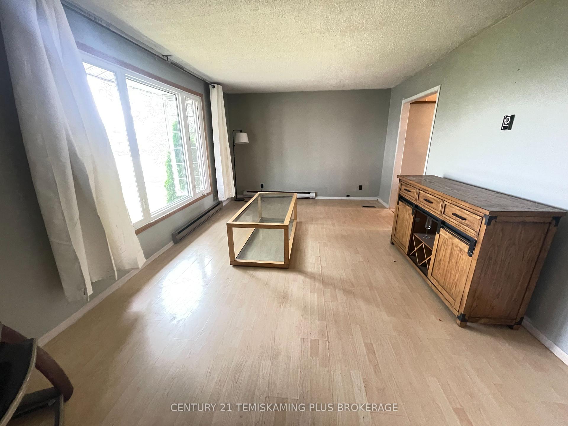 Photo 14 of 138 Fourth Avenue, Englehart — HOMEH