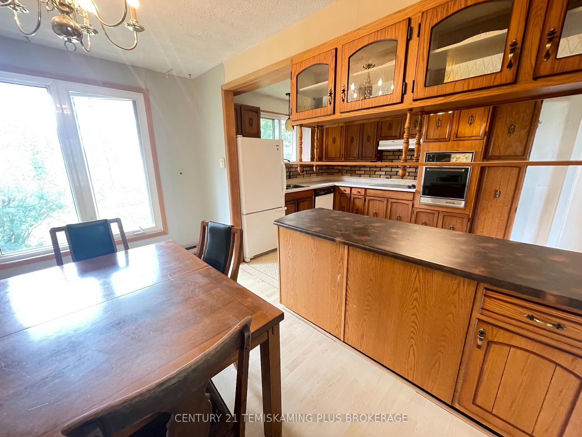 Photo 17 of 138 Fourth Avenue, Englehart — HOMEH