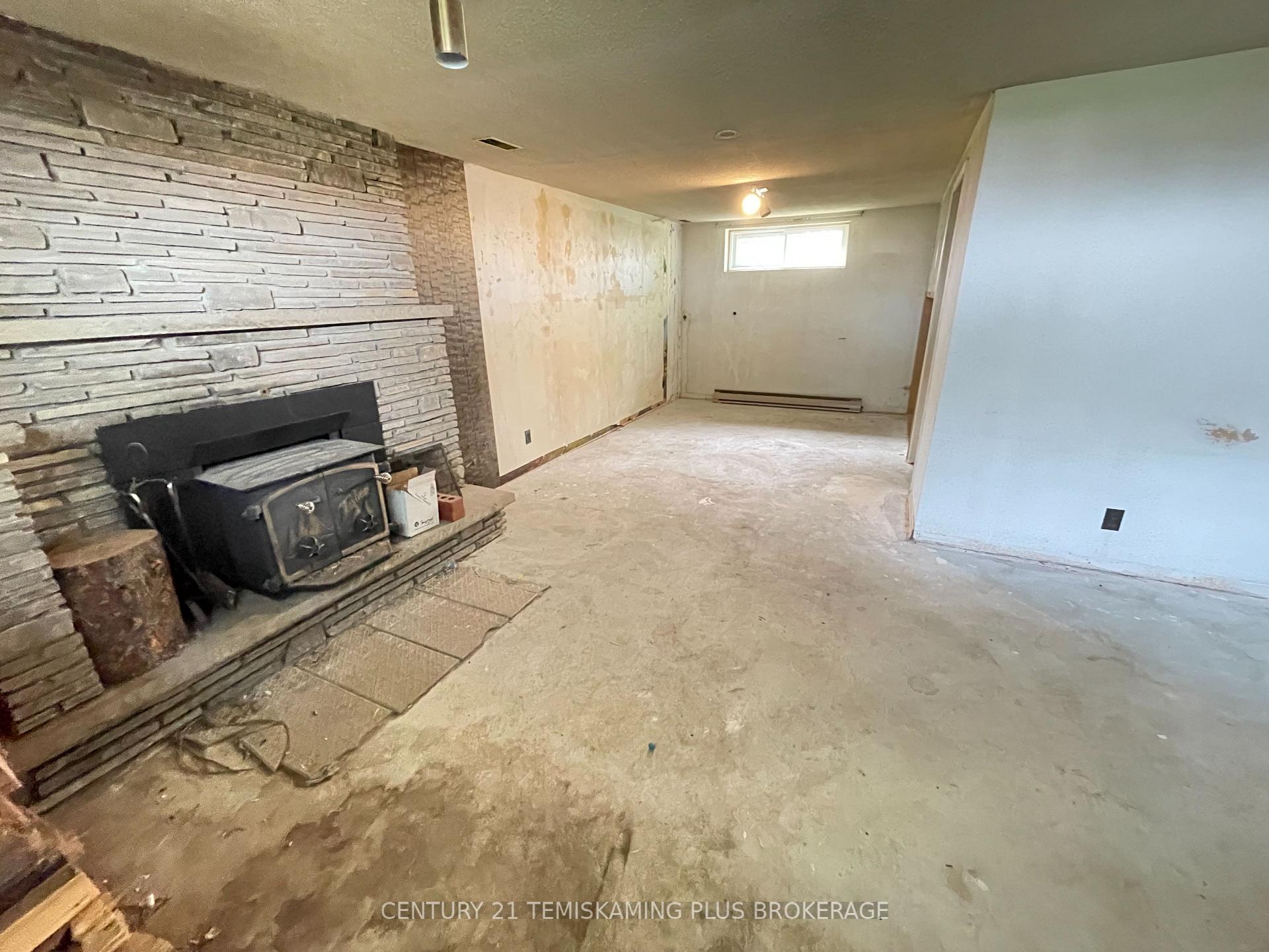 Photo 29 of 138 Fourth Avenue, Englehart — HOMEH