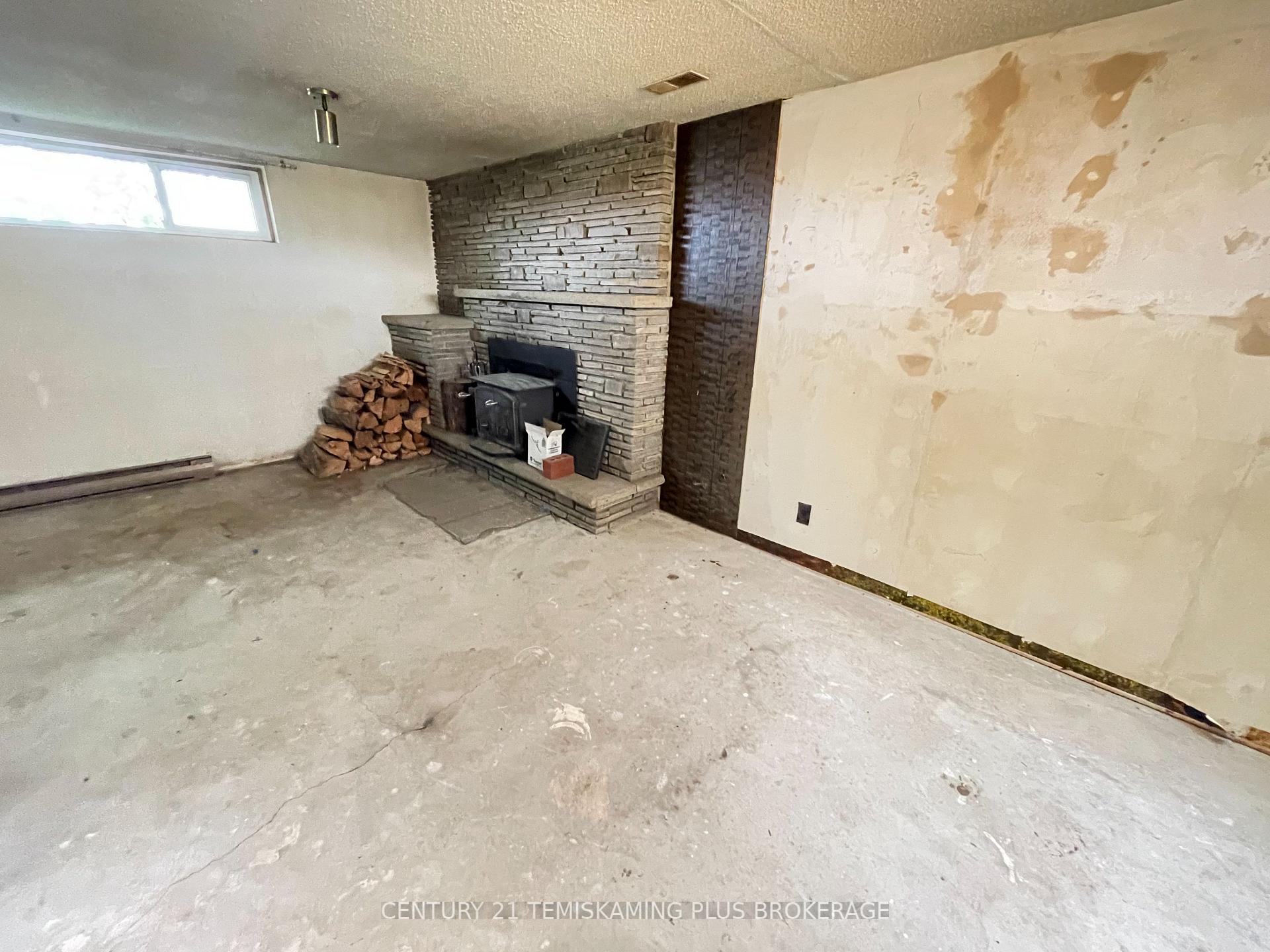 Photo 30 of 138 Fourth Avenue, Englehart — HOMEH