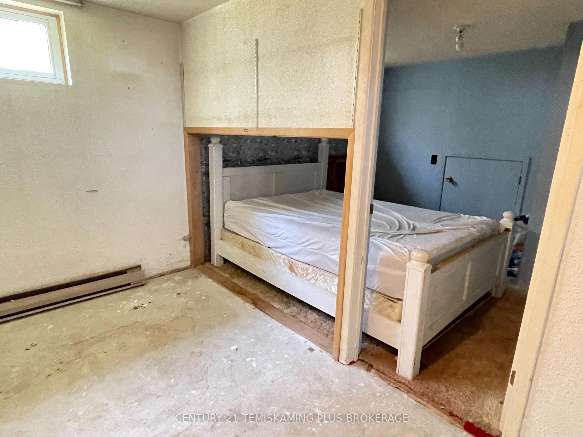 Photo 31 of 138 Fourth Avenue, Englehart — HOMEH