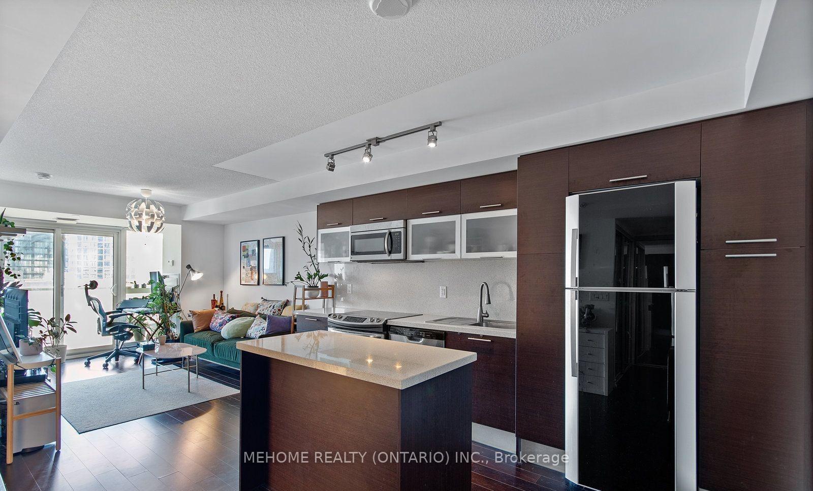 Photo 20 of Unit 2008, 386 Yonge Street, Toronto, Bay Street Corridor — HOMEH