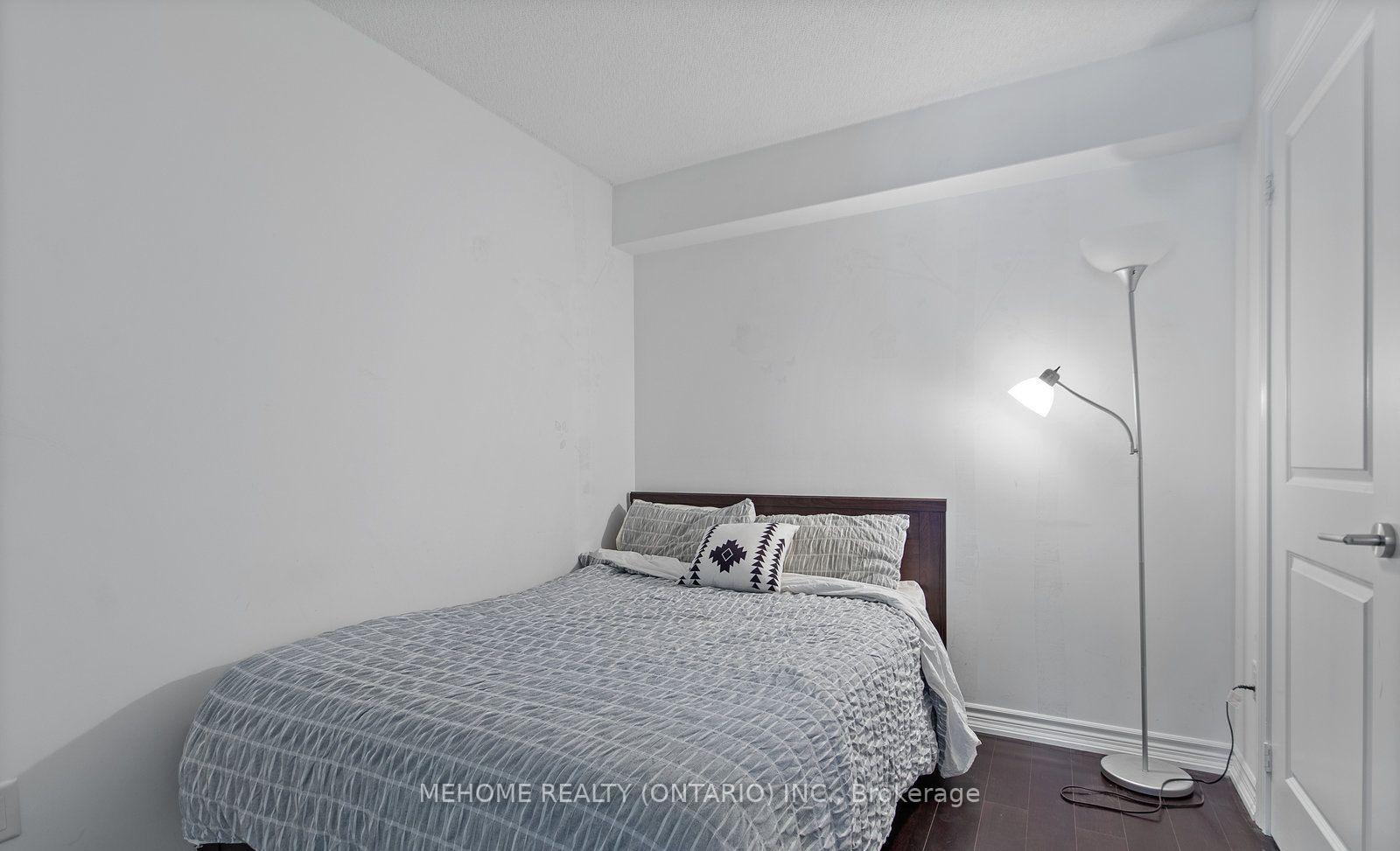 Photo 6 of Unit 2008, 386 Yonge Street, Toronto, Bay Street Corridor — HOMEH