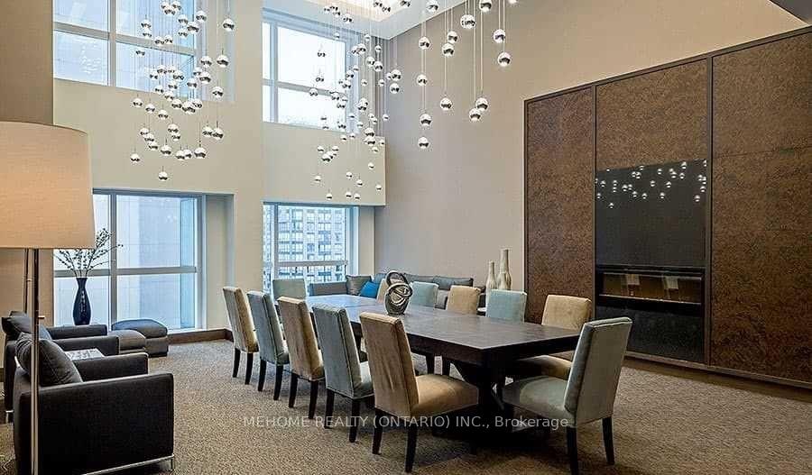 Photo 8 of Unit 2008, 386 Yonge Street, Toronto, Bay Street Corridor — HOMEH
