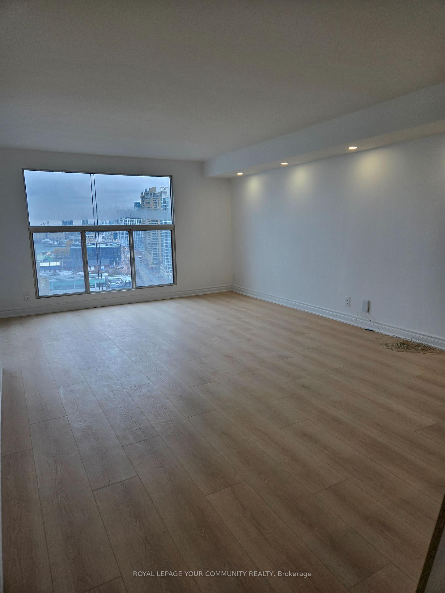 Photo 25 of Unit 1910, 77 Harbour Square, Toronto, Waterfront Communities — HOMEH
