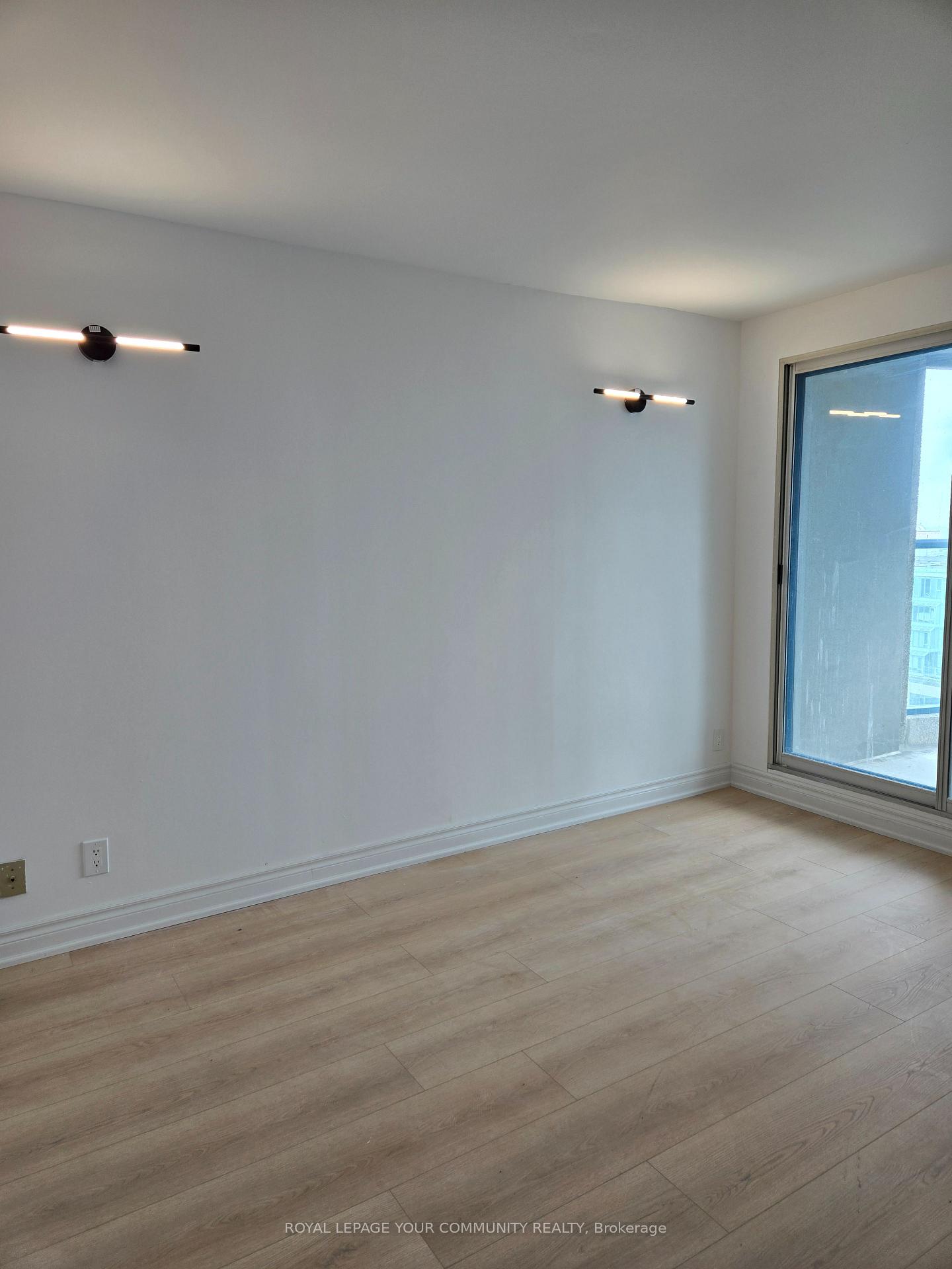 Photo 31 of Unit 1910, 77 Harbour Square, Toronto, Waterfront Communities — HOMEH