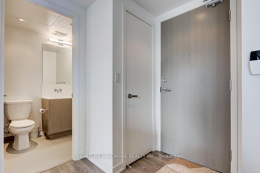 Photo 6 of Unit 4202, 100 Harbour Street, Toronto, Waterfront Communities — HOMEH