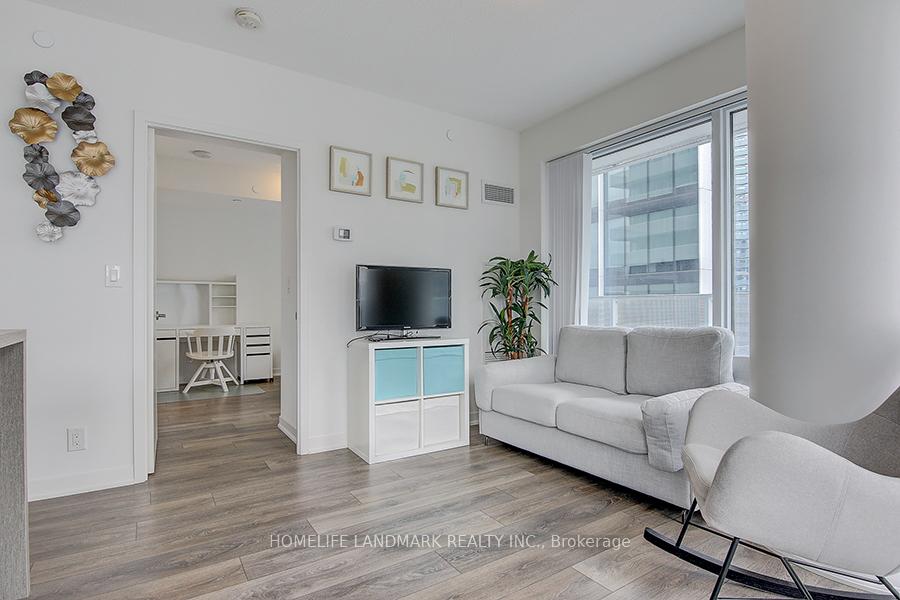 Photo 19 of Unit 4202, 100 Harbour Street, Toronto, Waterfront Communities — HOMEH
