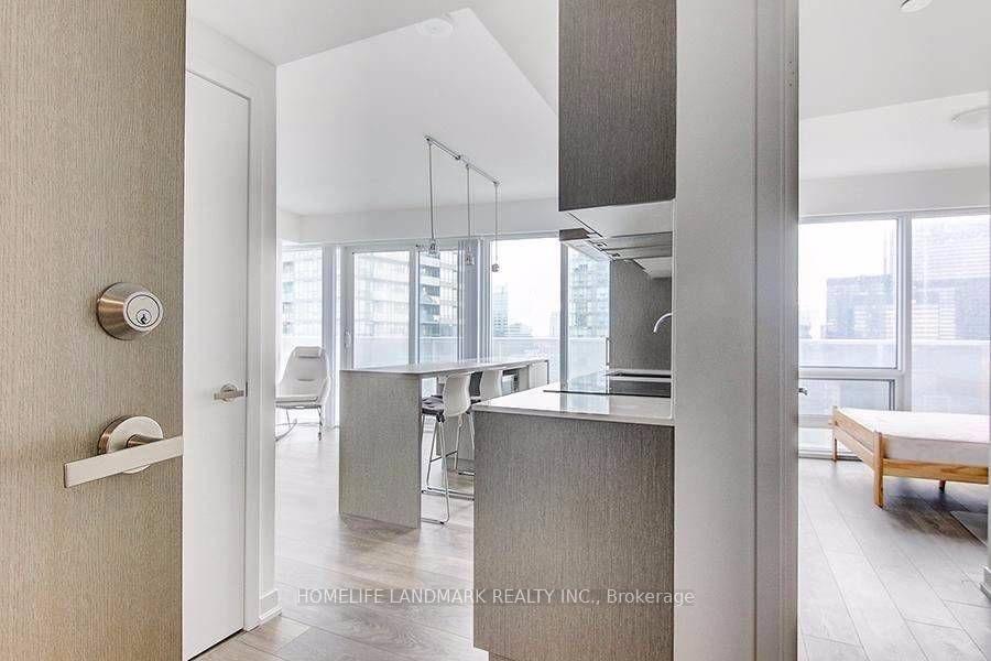 Photo 23 of Unit 4202, 100 Harbour Street, Toronto, Waterfront Communities — HOMEH