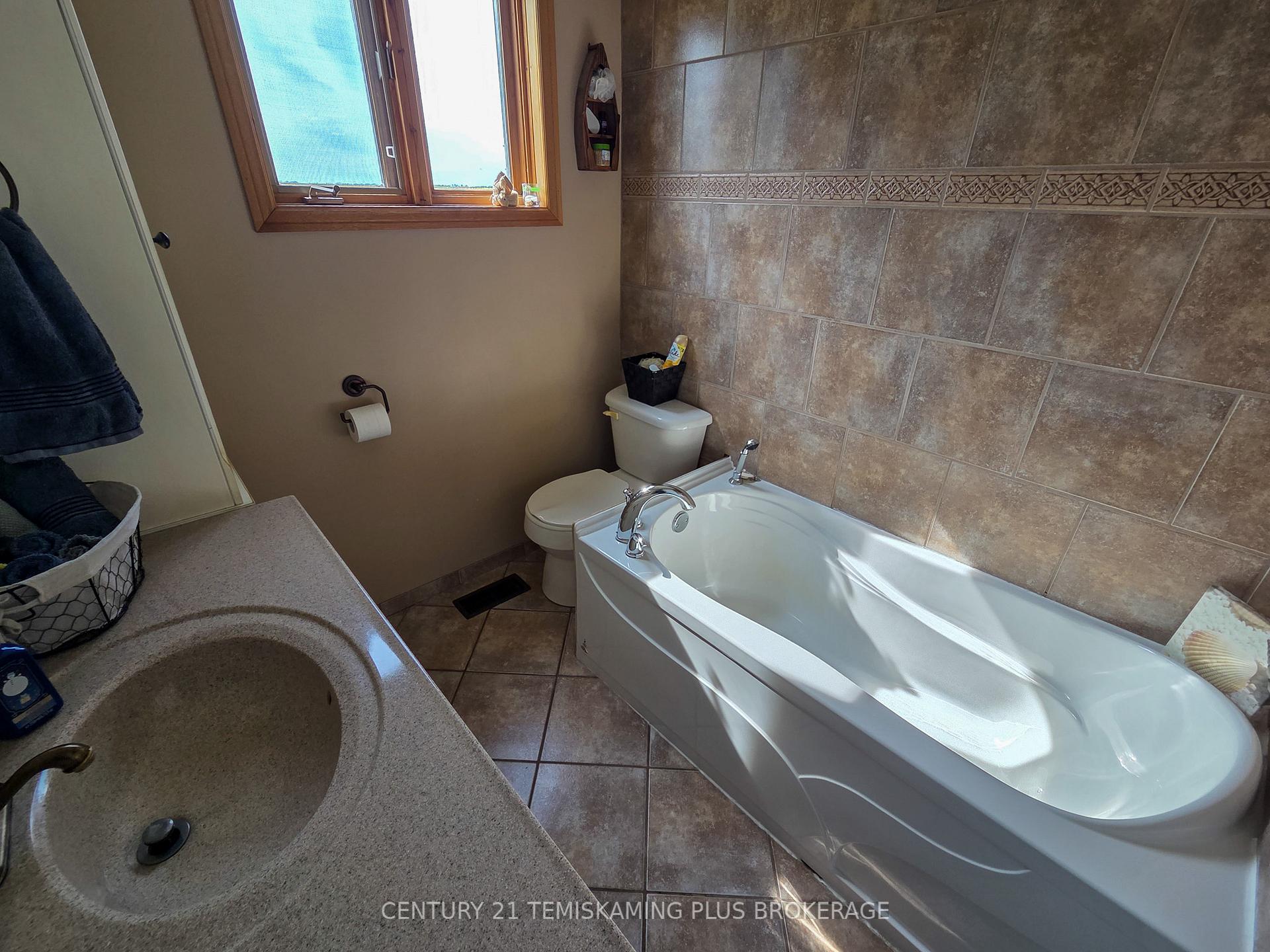 Photo 23 of 653244 Boundary Road, Englehart, Central Timiskaming — HOMEH