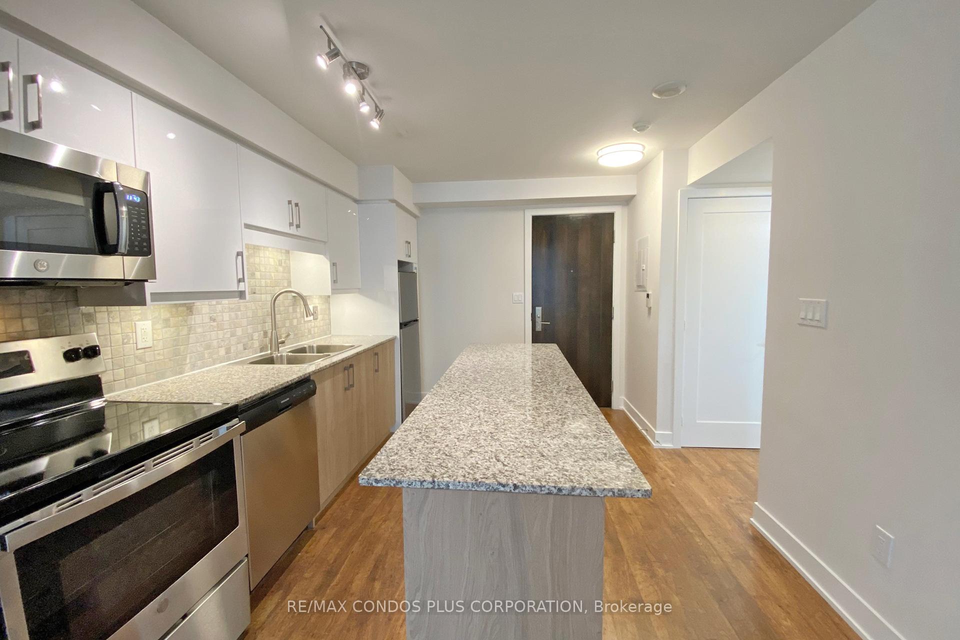 Photo 5 of Unit 611, 20 Blue Jays Way, Toronto, Waterfront Communities — HOMEH