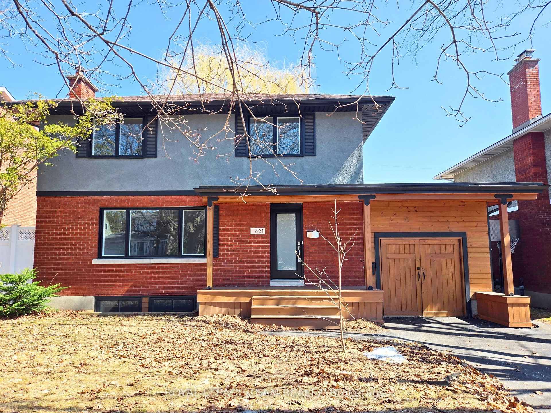 Photo 2 of 621 Windermere Avenue, Ottawa, McKellar/Highland — HOMEH