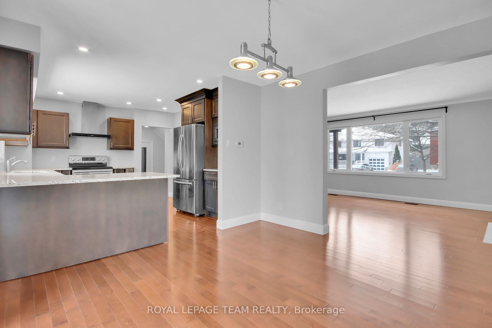 Photo 8 of 621 Windermere Avenue, Ottawa, McKellar/Highland — HOMEH