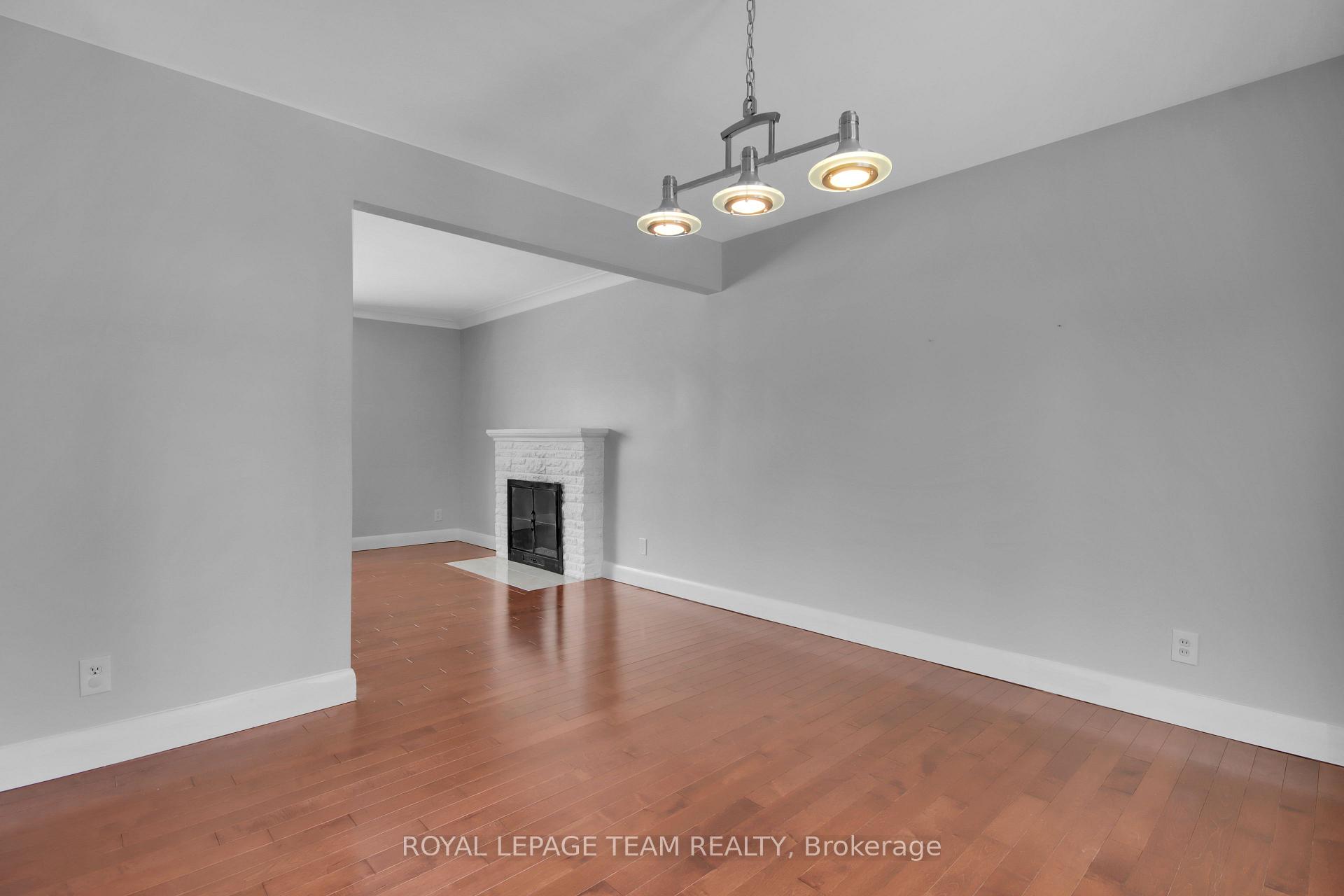 Photo 9 of 621 Windermere Avenue, Ottawa, McKellar/Highland — HOMEH