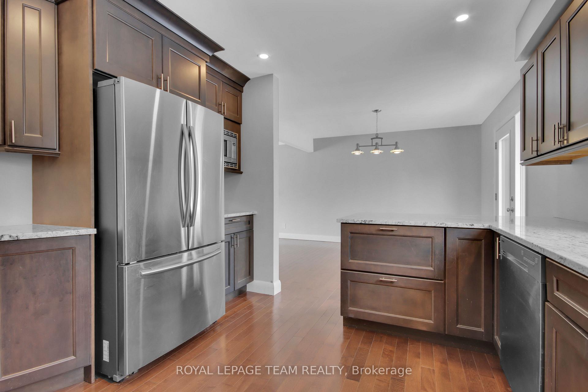 Photo 13 of 621 Windermere Avenue, Ottawa, McKellar/Highland — HOMEH