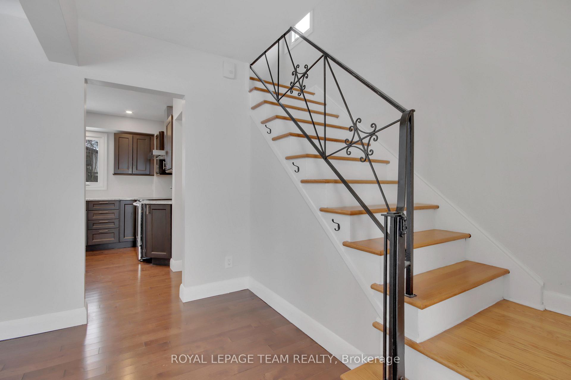 Photo 16 of 621 Windermere Avenue, Ottawa, McKellar/Highland — HOMEH