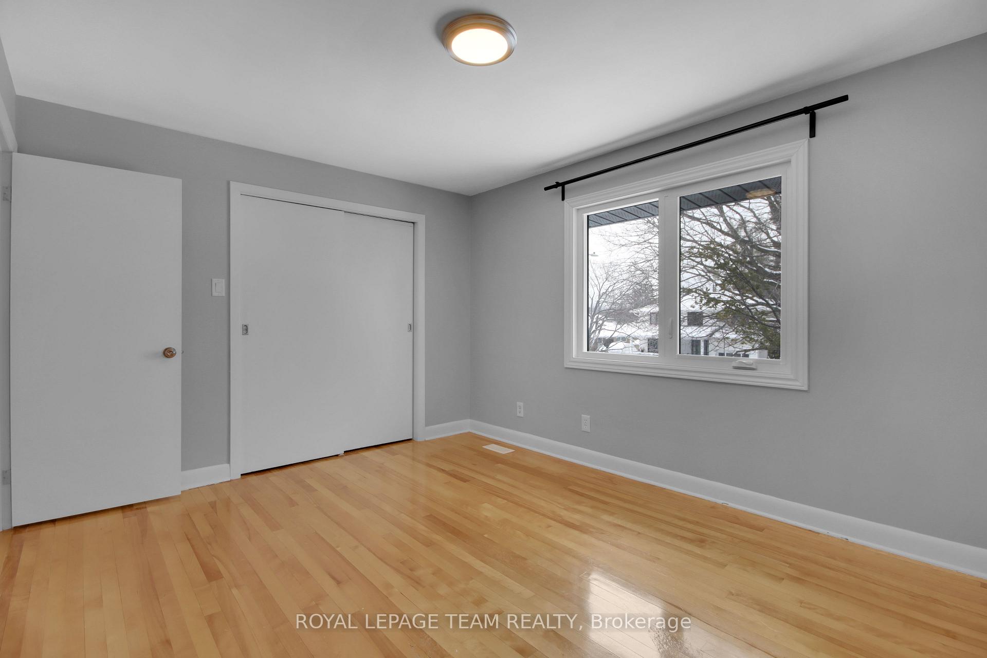Photo 17 of 621 Windermere Avenue, Ottawa, McKellar/Highland — HOMEH