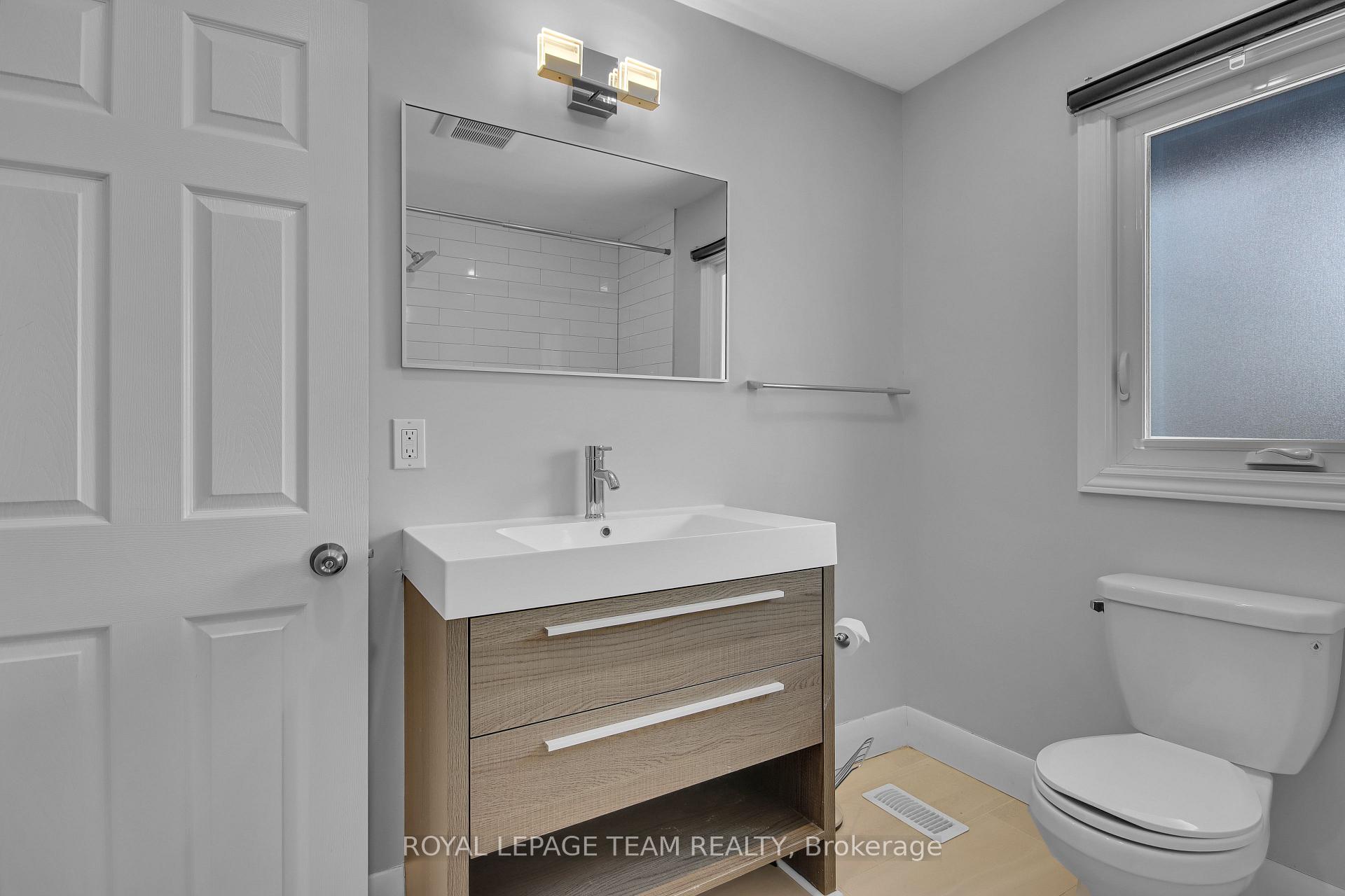 Photo 19 of 621 Windermere Avenue, Ottawa, McKellar/Highland — HOMEH