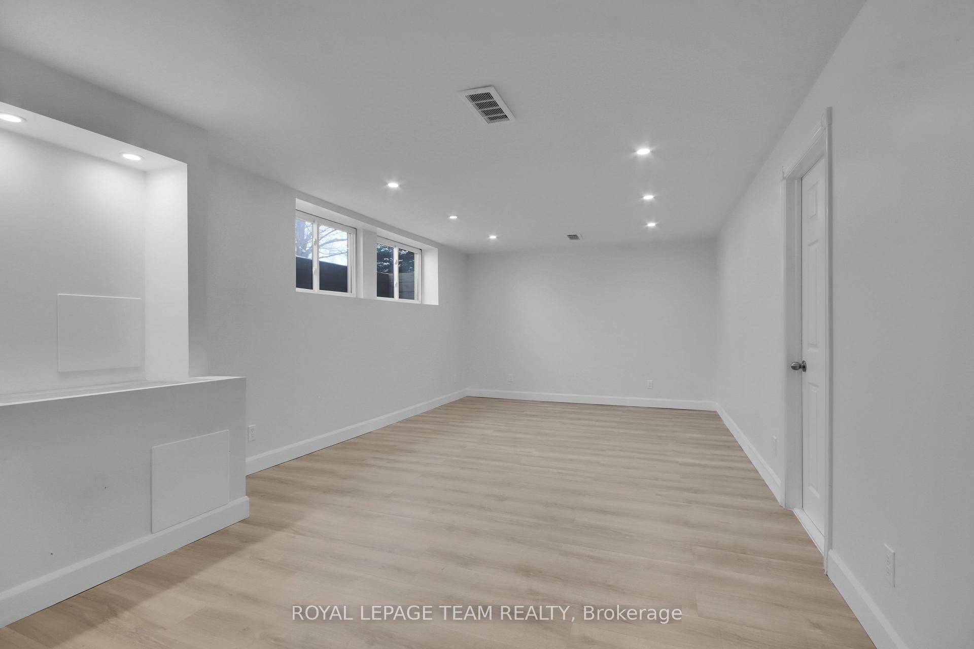 Photo 21 of 621 Windermere Avenue, Ottawa, McKellar/Highland — HOMEH