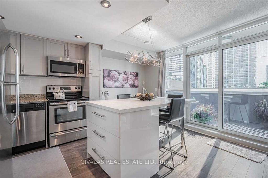 Photo 1 of Unit 404, 8 York Street, Toronto, Waterfront Communities — HOMEH