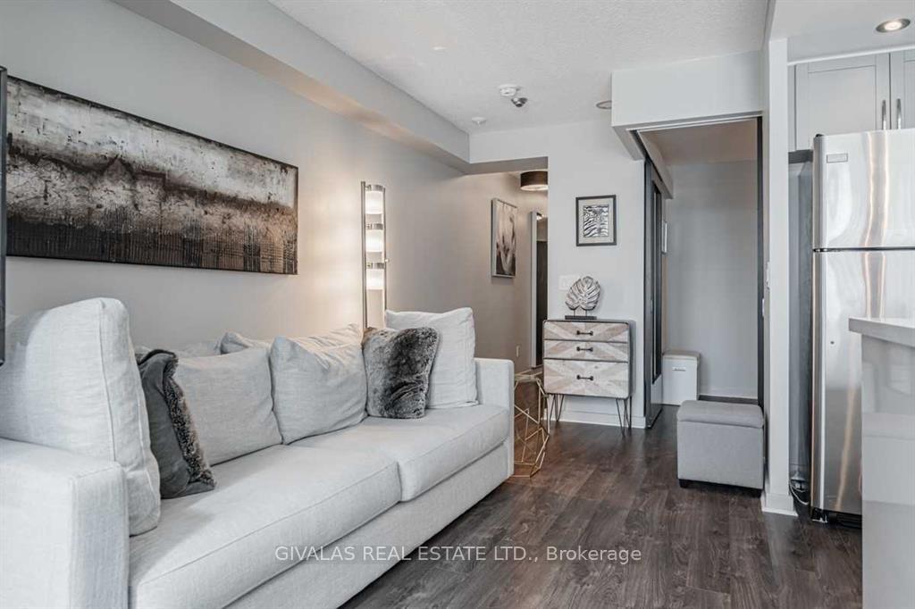 Photo 6 of Unit 404, 8 York Street, Toronto, Waterfront Communities — HOMEH