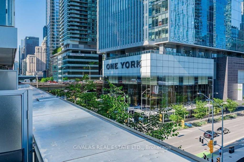 Photo 22 of Unit 404, 8 York Street, Toronto, Waterfront Communities — HOMEH