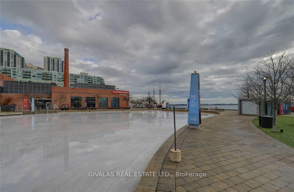 Photo 25 of Unit 404, 8 York Street, Toronto, Waterfront Communities — HOMEH