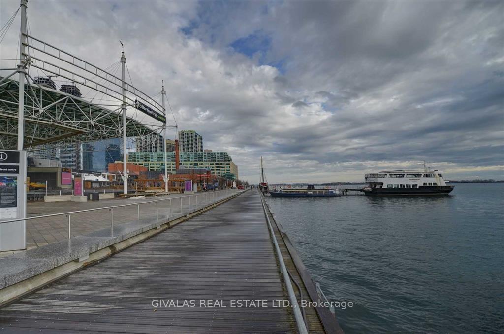 Photo 26 of Unit 404, 8 York Street, Toronto, Waterfront Communities — HOMEH