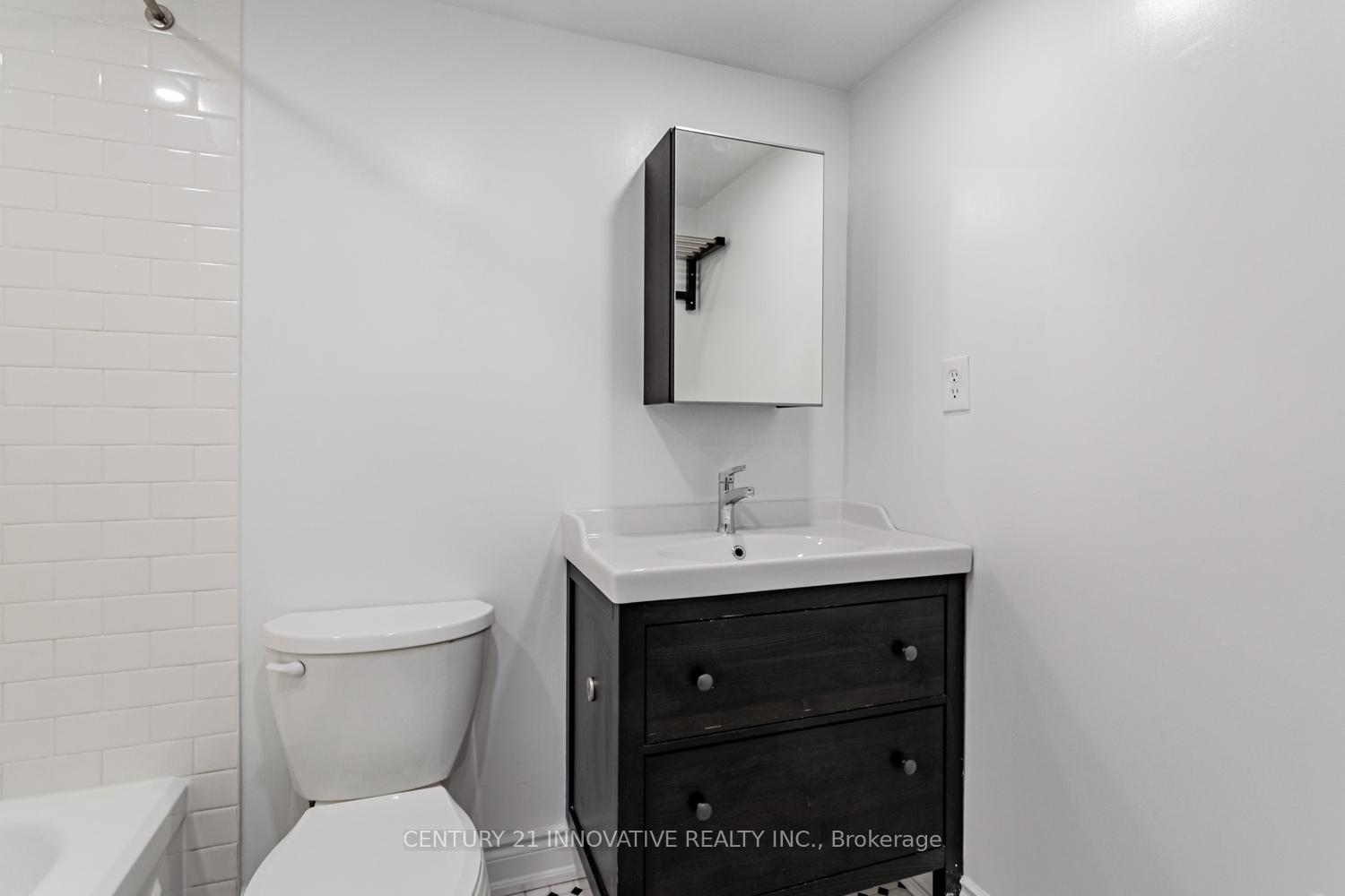 Photo 16 of Unit 604, 188 Spadina Avenue, Toronto, Kensington-Chinatown — HOMEH