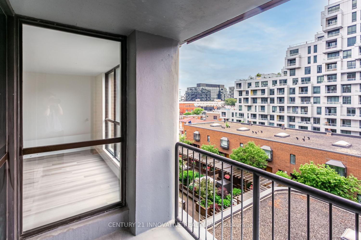 Photo 26 of Unit 604, 188 Spadina Avenue, Toronto, Kensington-Chinatown — HOMEH