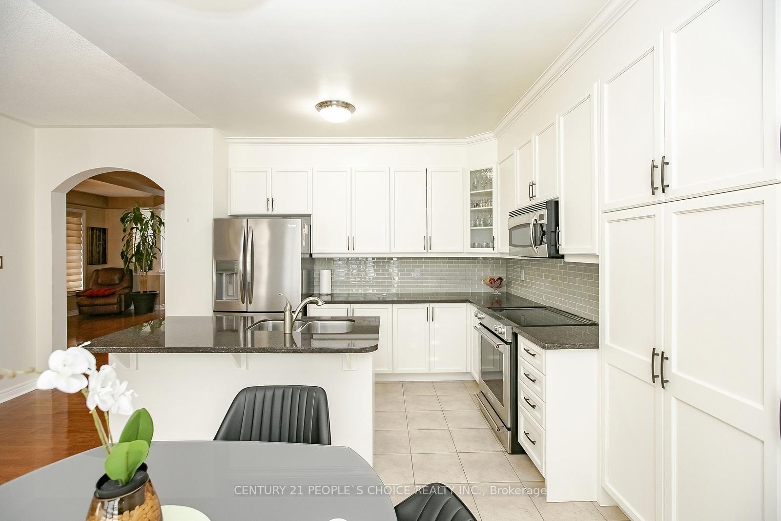 Photo 6 of 15 Fallharvest Avenue, Brampton, Bram West — HOMEH