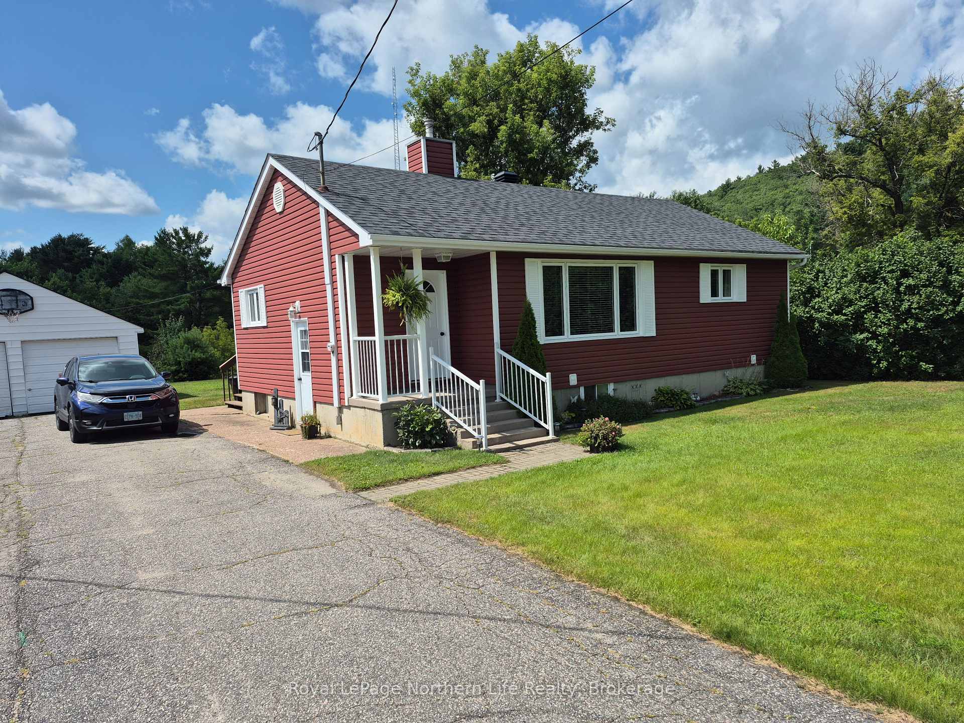 Photo 2 of 390 Eight Street, Mattawa — HOMEH