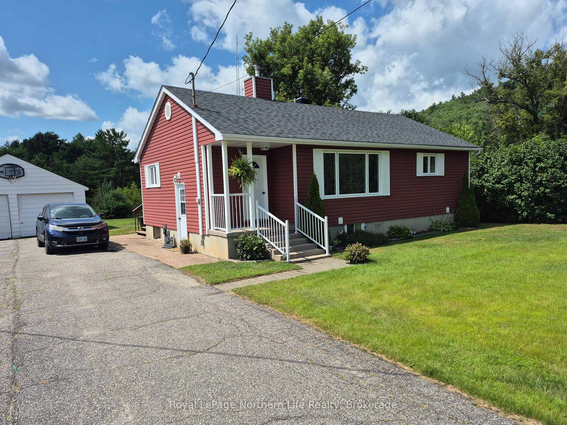 Photo 3 of 390 Eight Street, Mattawa — HOMEH
