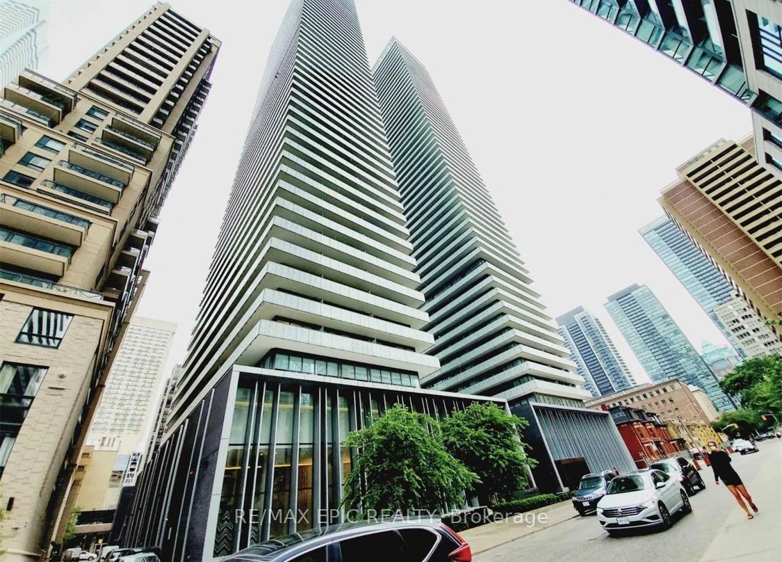 Front of Unit 4705, 50 Charles Street E