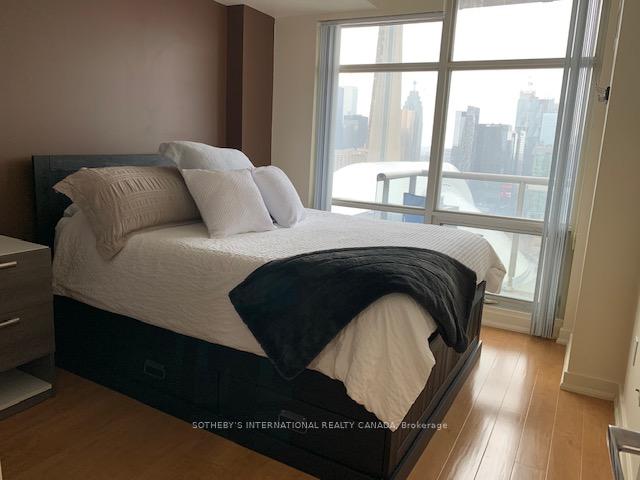 Photo 10 of Unit 3907, 35 Mariner Terrace, Toronto, Waterfront Communities — HOMEH