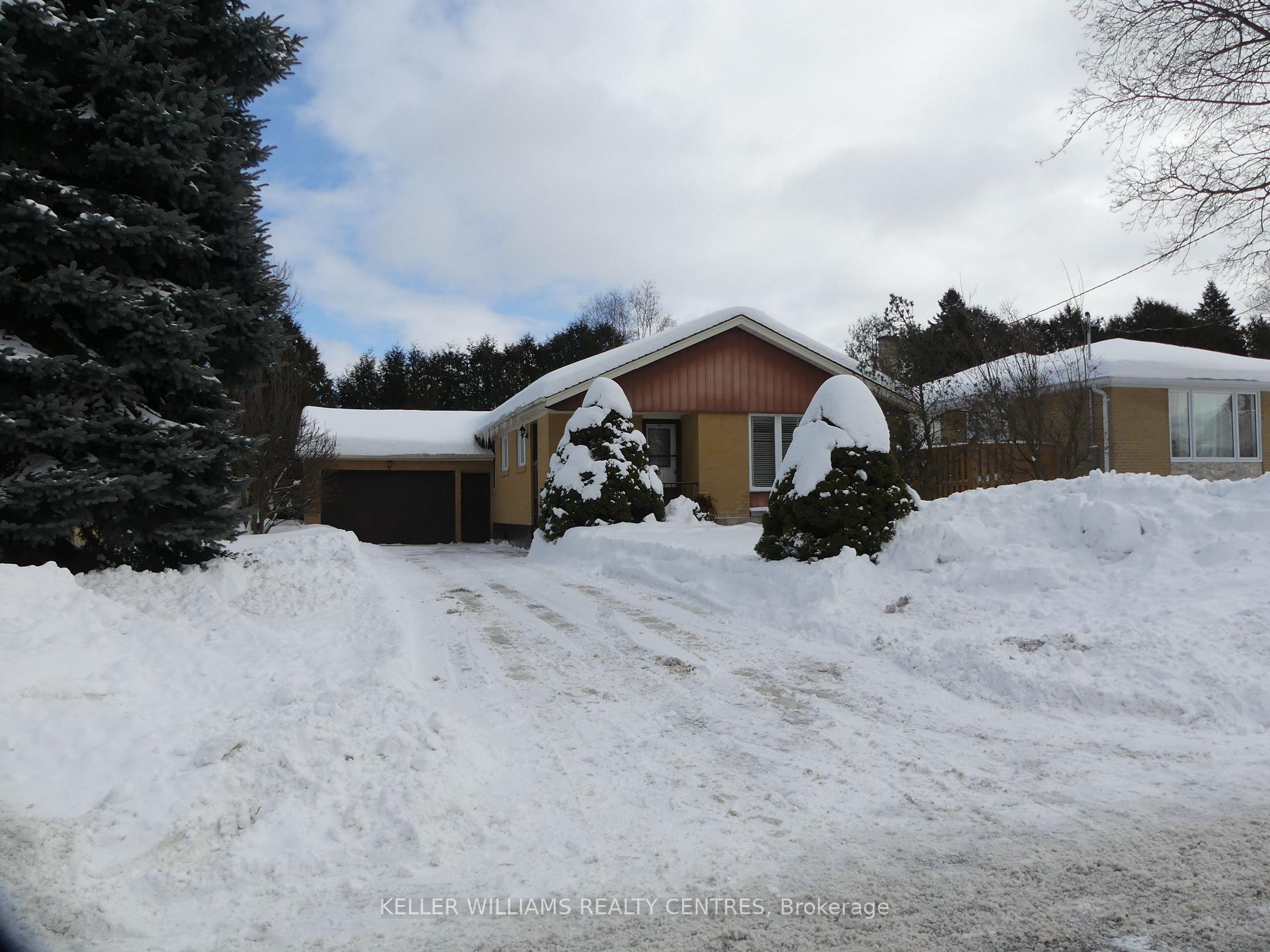 Photo 5 of 21 Child Drive, Aurora, Aurora Highlands — HOMEH