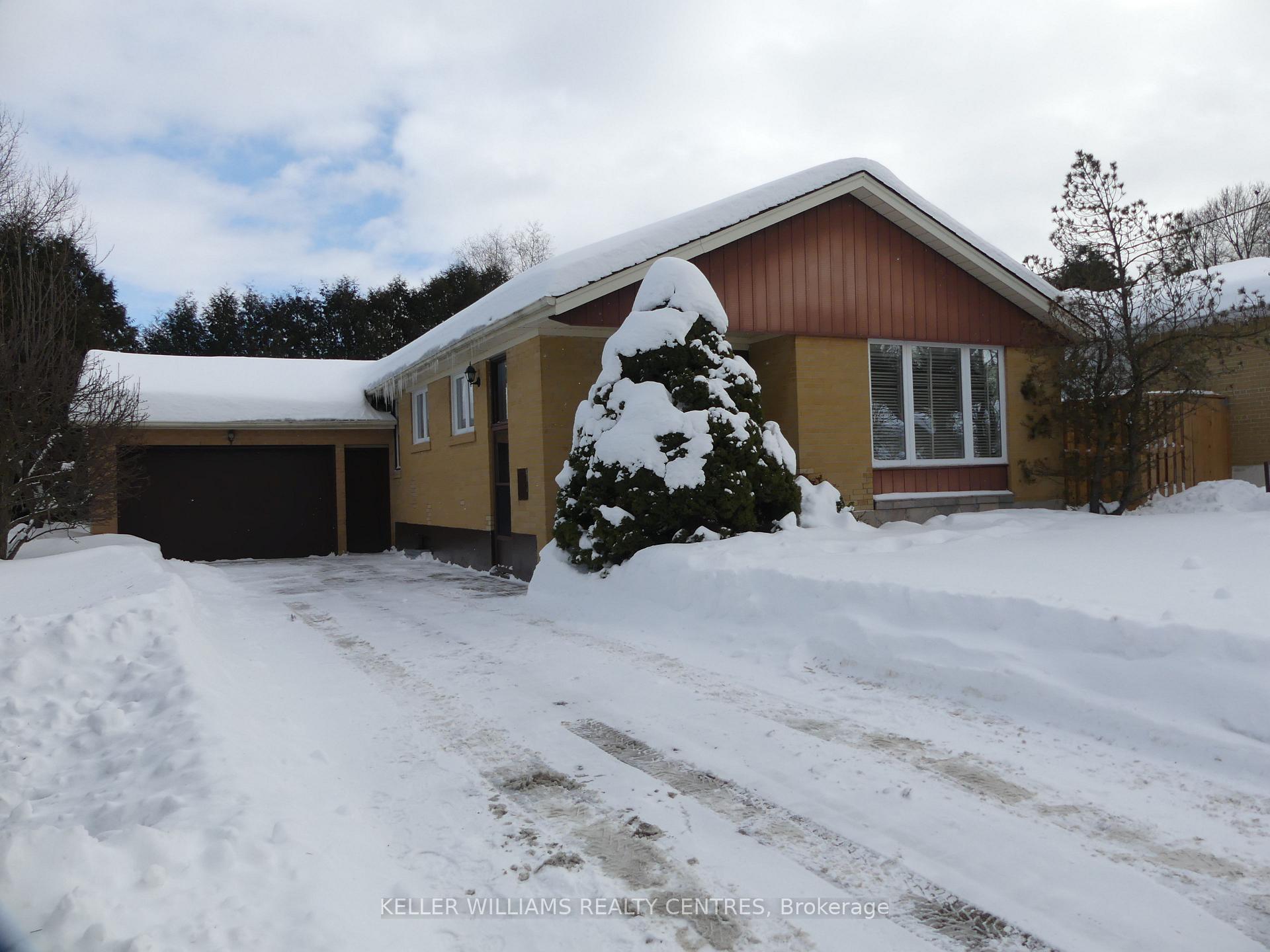 Photo 6 of 21 Child Drive, Aurora, Aurora Highlands — HOMEH