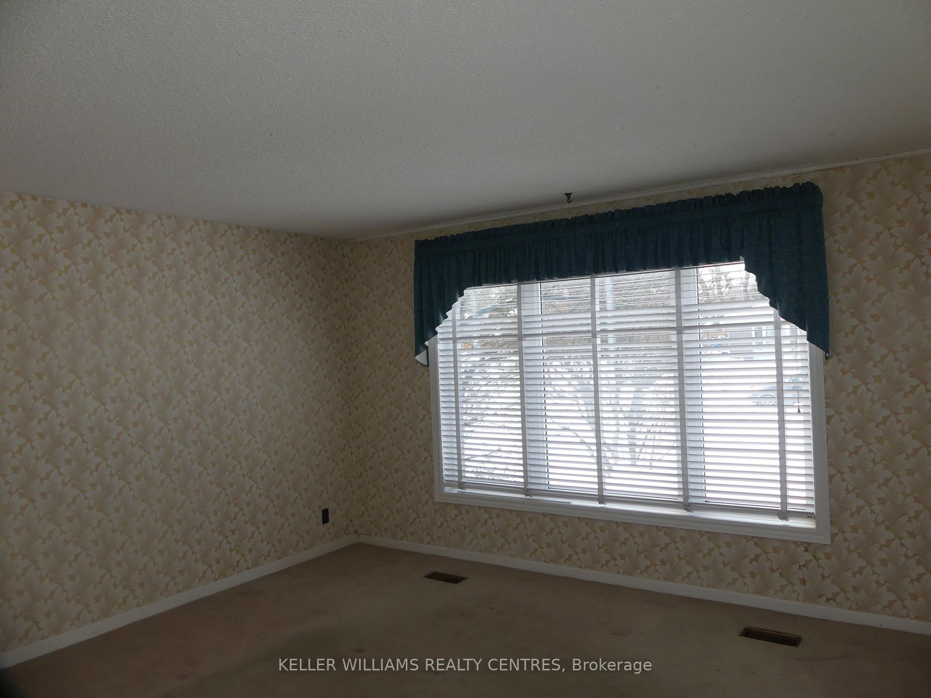 Photo 11 of 21 Child Drive, Aurora, Aurora Highlands — HOMEH