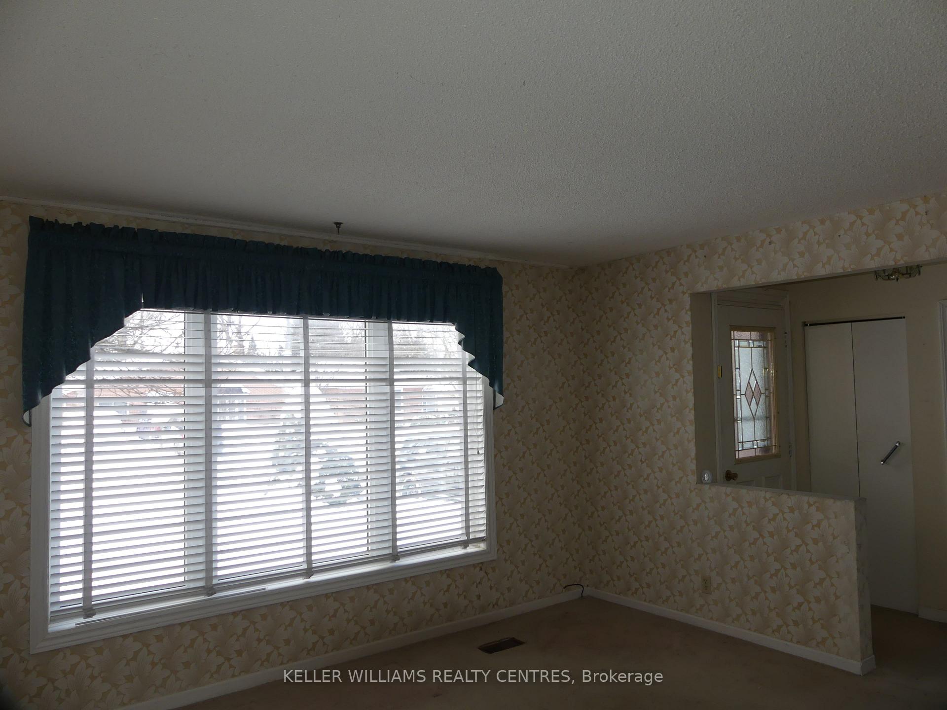 Photo 12 of 21 Child Drive, Aurora, Aurora Highlands — HOMEH