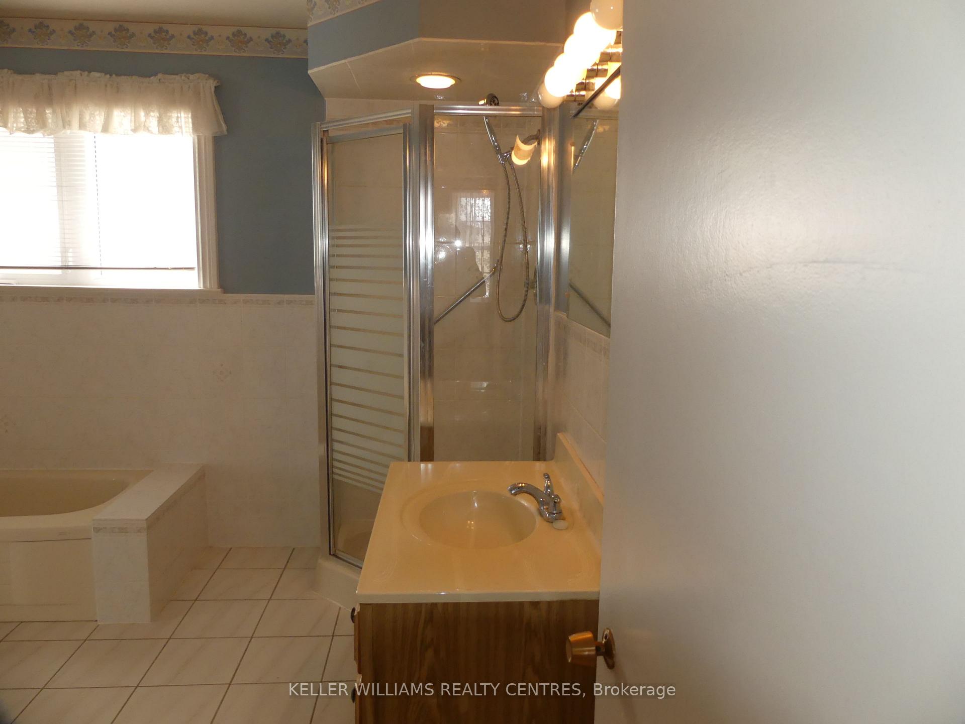 Photo 26 of 21 Child Drive, Aurora, Aurora Highlands — HOMEH