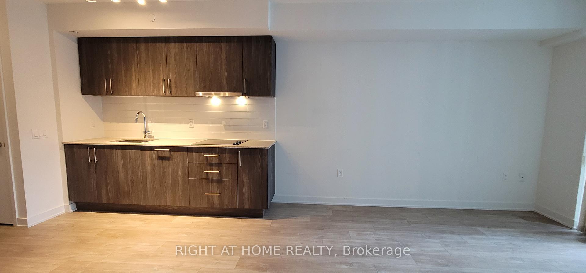 Photo 6 of Unit 614, 576 Front Street W, Toronto, Waterfront Communities — HOMEH