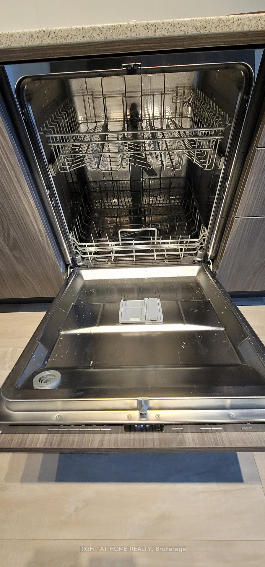 Photo 11 of Unit 614, 576 Front Street W, Toronto, Waterfront Communities — HOMEH
